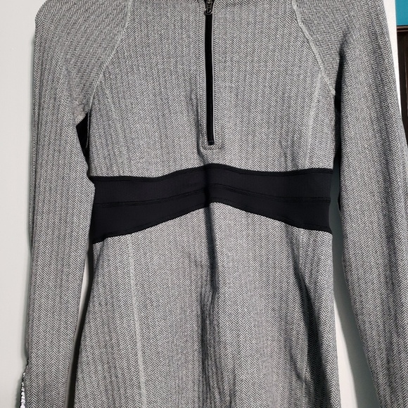 Lululemon pullover - Picture 6 of 6